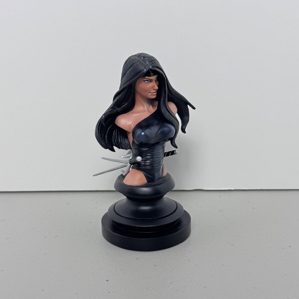 Diamond Select Marvel Icons Elektra Bust Black Suit Limited 242/600 Figure 5 in